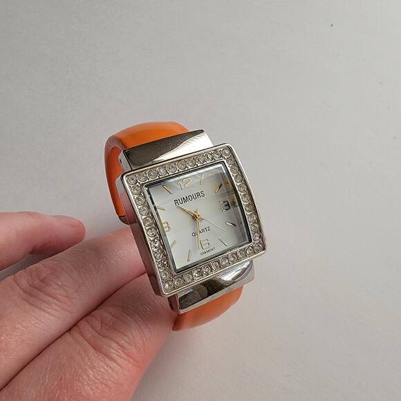Vintage Watches Retro Orange Cuff Bracelet Watch Bold Chrome Case Unisex Style - Picture 2 of 10
